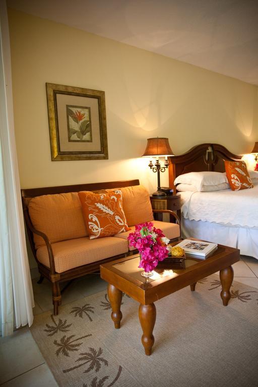 Royal West Indies Grace Bay Exterior photo