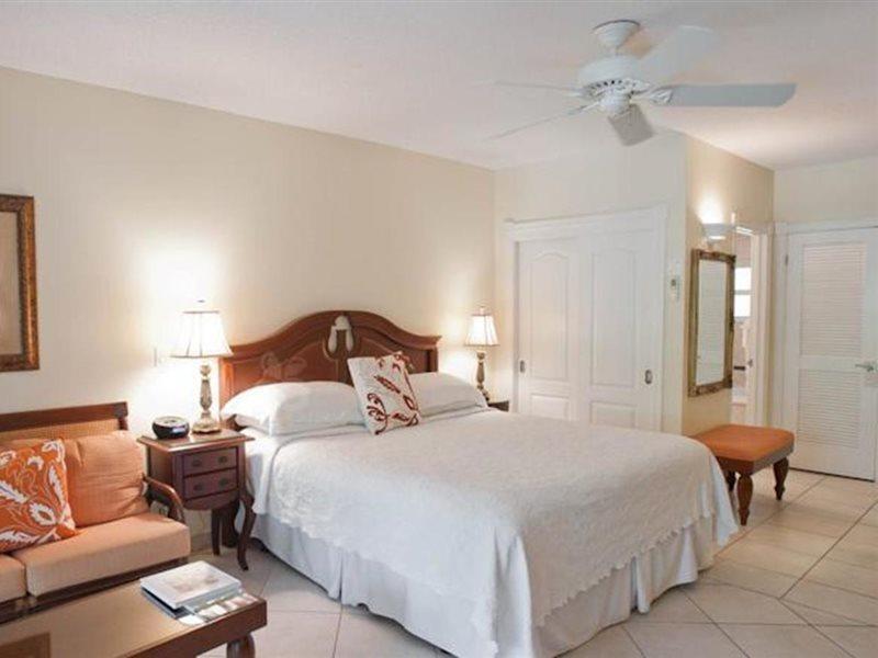 Royal West Indies Grace Bay Exterior photo